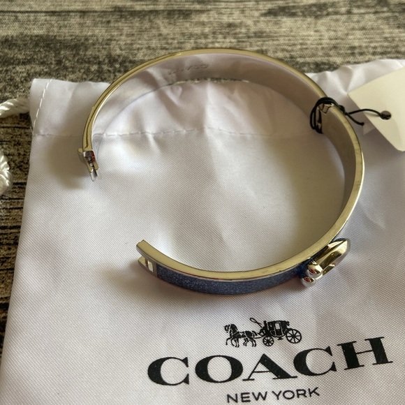 NWT! Coach enamel hinge bracelet in sparkling blue and silver with gift wrap - Picture 12 of 12
